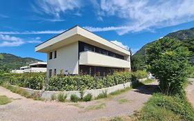 Appartamenti Moderni, Luminosi E Tranquilli Con Parcheggio Privato - Agritur La Tenuta