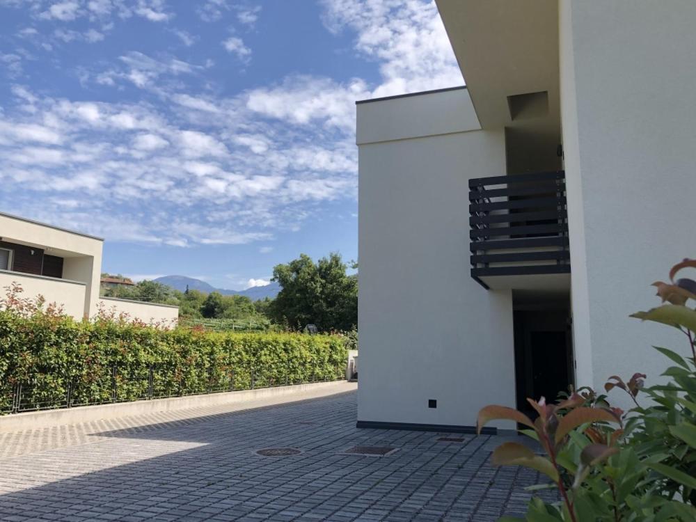 Appartamenti Moderni, Luminosi E Tranquilli Con Parcheggio Privato - Agritur La Tenuta Trento Esterno foto