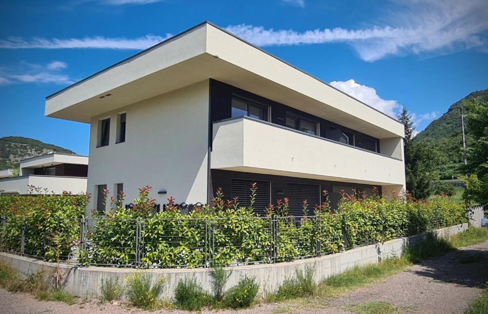 Appartamenti Moderni, Luminosi E Tranquilli Con Parcheggio Privato - Agritur La Tenuta Trento Esterno foto